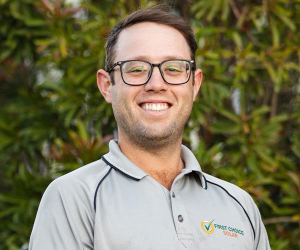 liam, solar installer at first choice solar